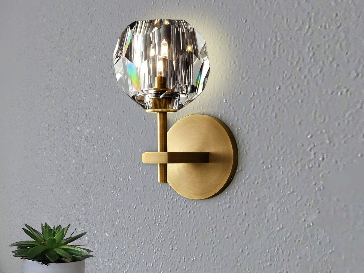 Modern Brass Crystal Wall Lamp – Dimmable with Elegant Gold Finish